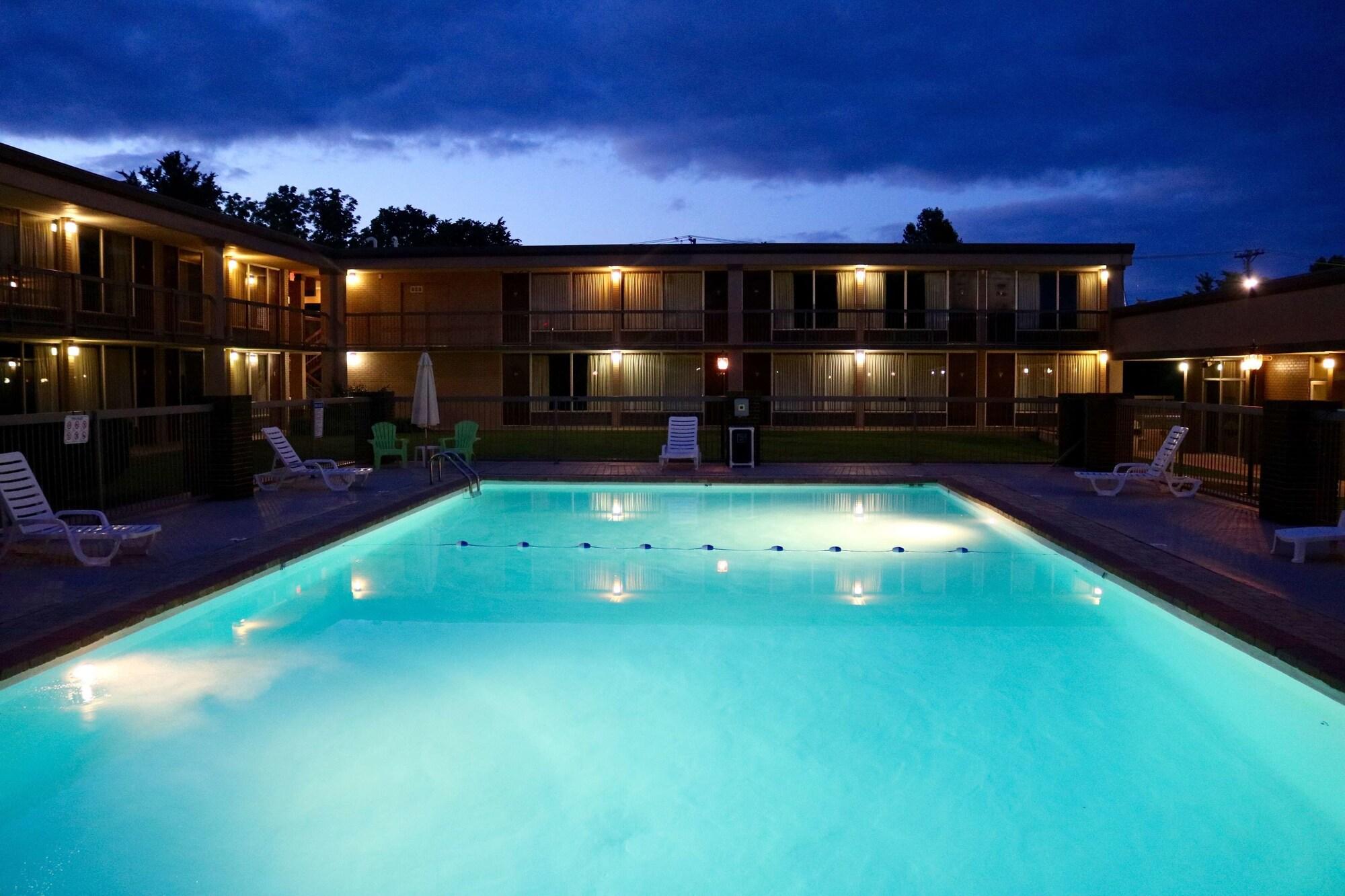 River Rock Hotel 마운틴홈 외부 사진